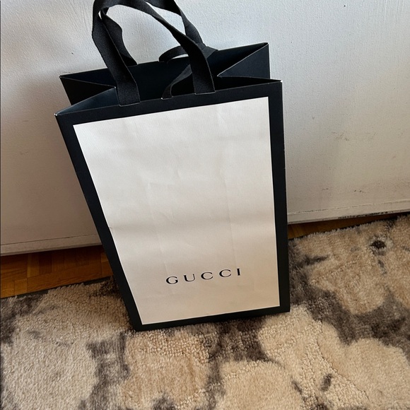 Gucci Monochrome Shopping Bag - Picture 3 of 11